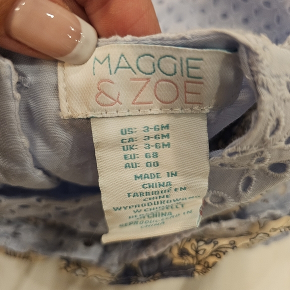 Maggie & Zoe Baby Blue Eyelet Selevess Romper and matching Bonnet 3-6 months - Picture 3 of 4